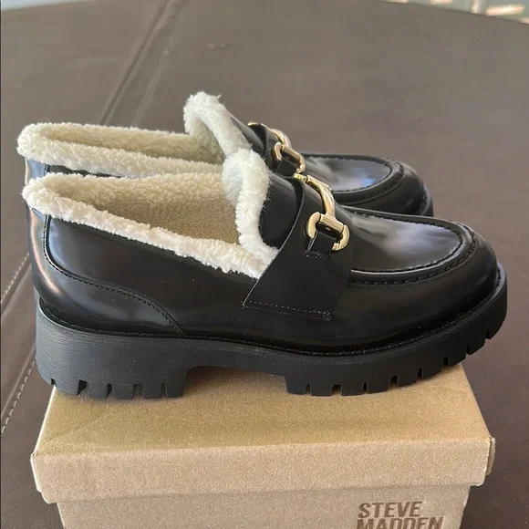 Steve Madden Black Loafers with Gold Accent - Picture 2 of 5